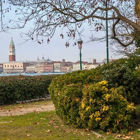 Monolocale La Corte Biennale Венеция